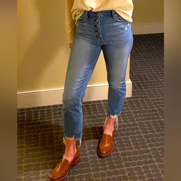 Abercrombie and Fitch Ultra High Rise Ankle Straight Button Front Jeans - Picture 2 of 4